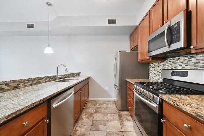 Foto del edificio - 612 12th St