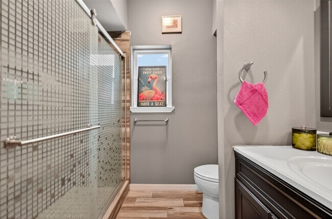 Building Photo - 5310 Holly View Dr