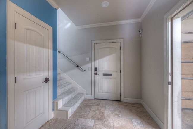 Building Photo - For Lease | Cherry Street Gem | $2325 Rent
