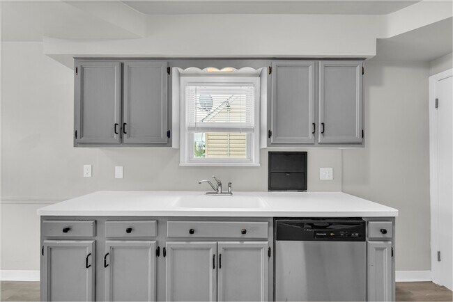 Foto del edificio - 4238 Bayard Rd