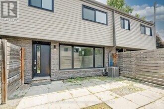 Building Photo - 260-260 Montmorency Dr