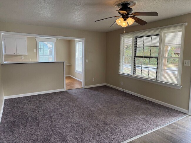 Foto del edificio - 2 Bedroom 1 Bath