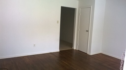 Building Photo - 4625 Crestview Ave