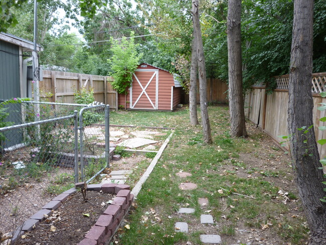 Building Photo - 1385 Yukon St
