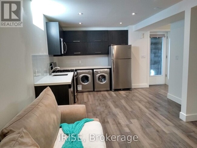 Building Photo - 11 Donmore Ave