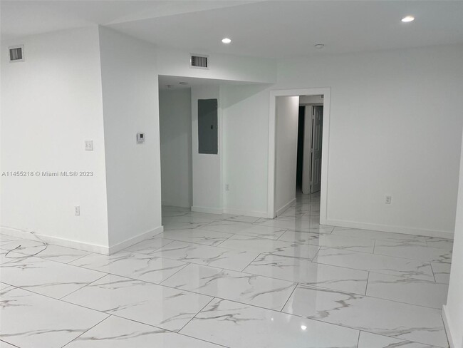 Foto del edificio - 7902 SW 68th Ave