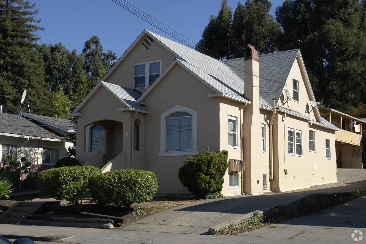 Foto del edificio - 7878 Ney Ave