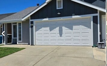 Building Photo - 1731 Jordan Rd