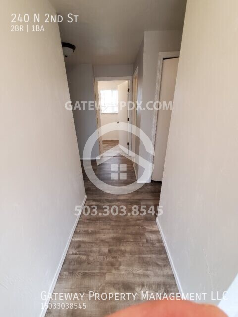 Foto del edificio - 240 N 2nd St