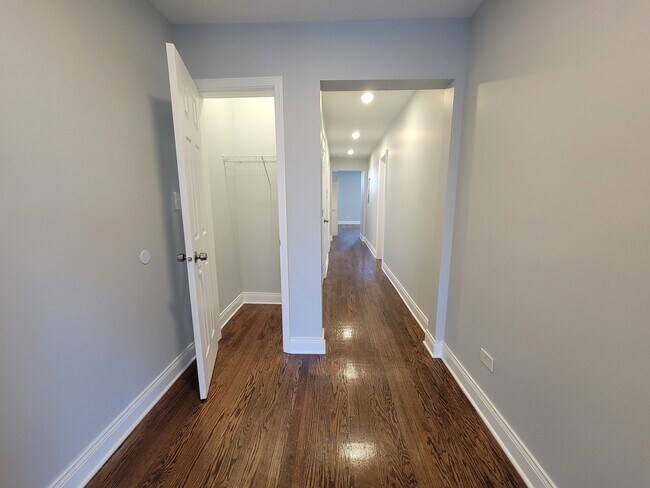 Foto del edificio - 6833 S Merrill Ave