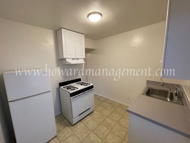 Foto del edificio - 1002 S Barrington Ave