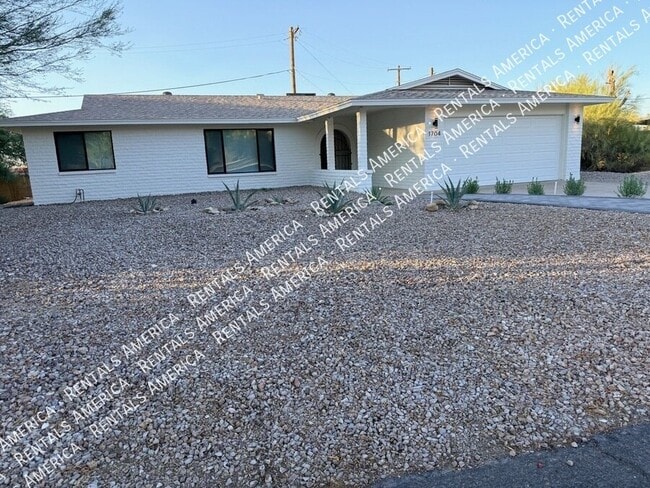 Foto del edificio - 1704 E Pickrell Dr