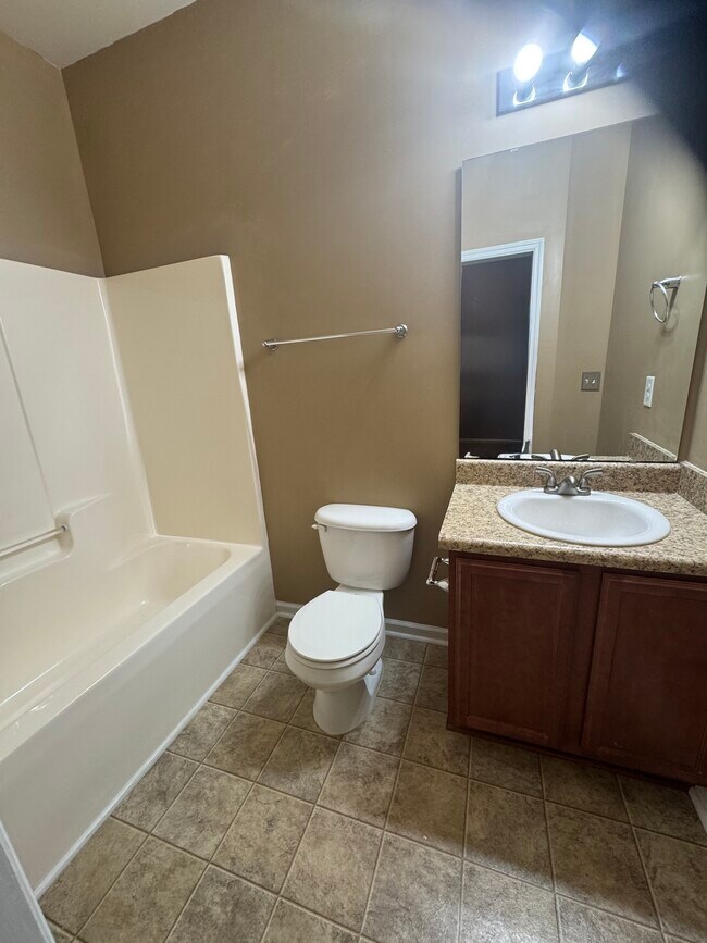 Foto del edificio - 265 Caldwell Loop