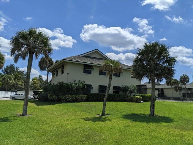 Foto del edificio - 4660 Ocean Blvd