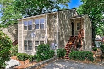 Building Photo - 1404 Johns Rd