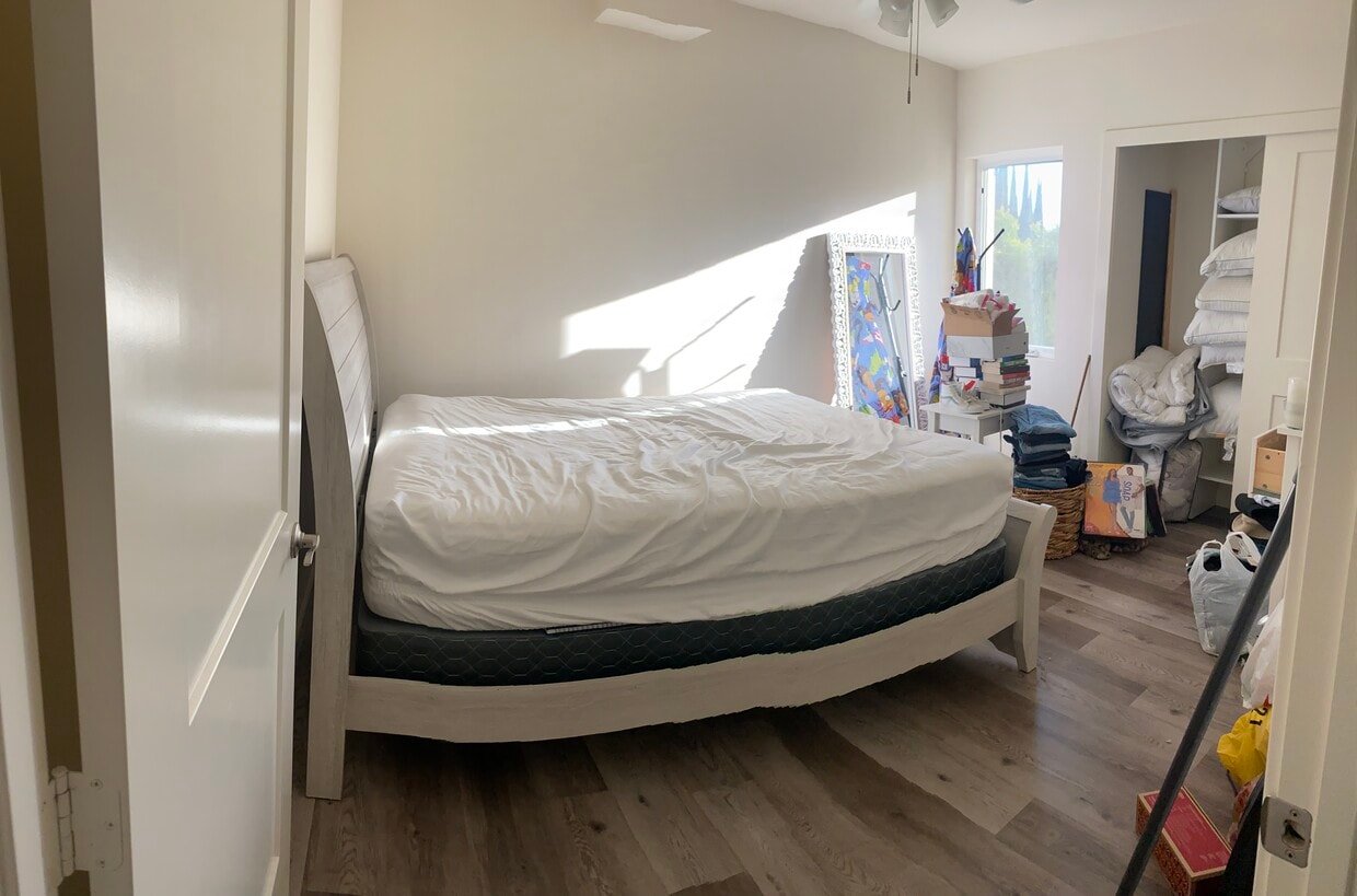 Building Photo - 1525 S Euclid St