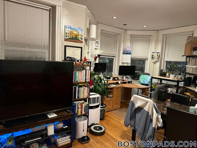 Foto del edificio - 211 Park Dr