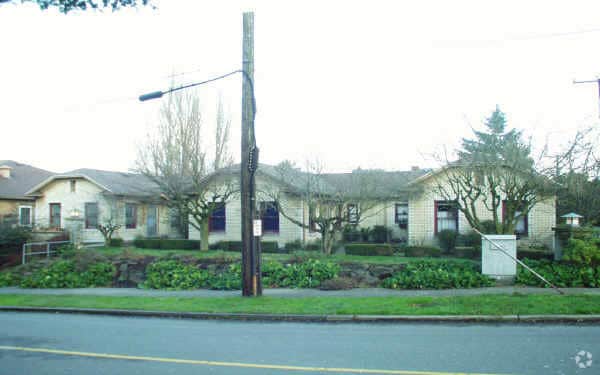 Primary Photo - Reid Court Apartments