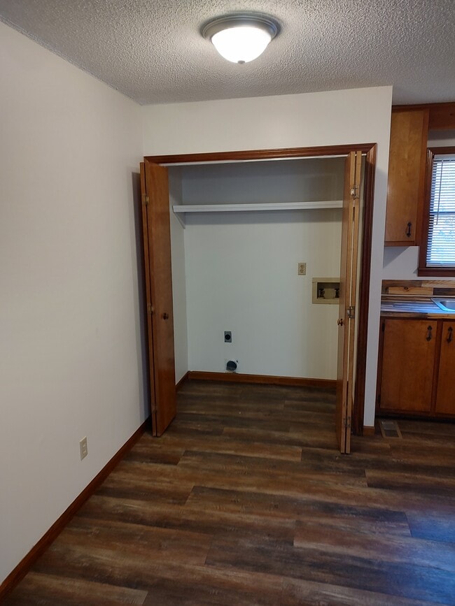 Building Photo - 170A Neel Rd