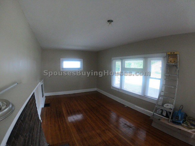 Building Photo - 4031 Cornelius Ave