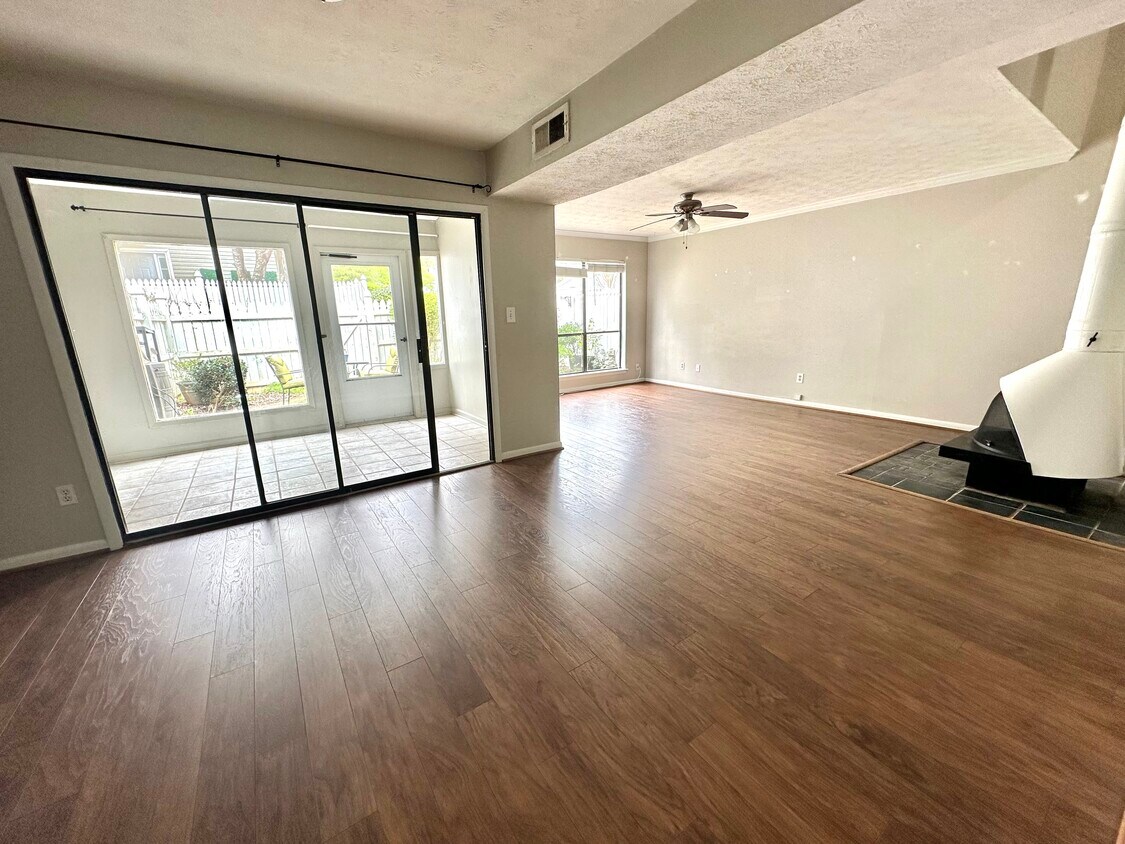 Foto principal - 1149 Roselawn Ln SE