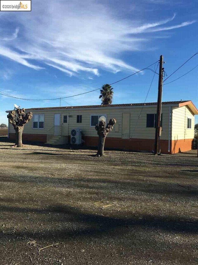 Building Photo - 3291 Byer Rd