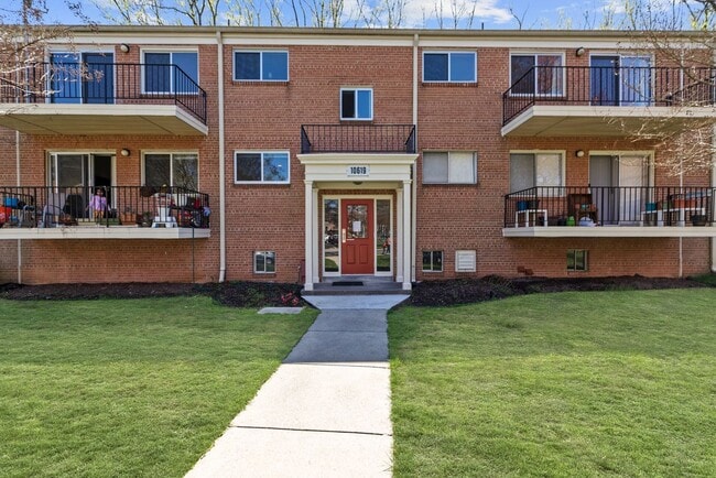 2BD/2BA- Bethesda Condo in Parkside Community - Utilities Included - 2BD/2BA- Bethesda Condo in Parkside Community - Utilities Included