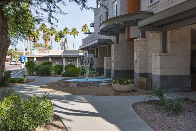 Foto del edificio - 3801 N Goldwater Blvd