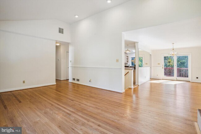 Building Photo - 4126 N Randolph St