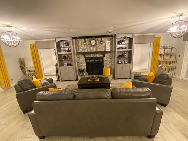 Foto del edificio - 264 Sukoshi Dr