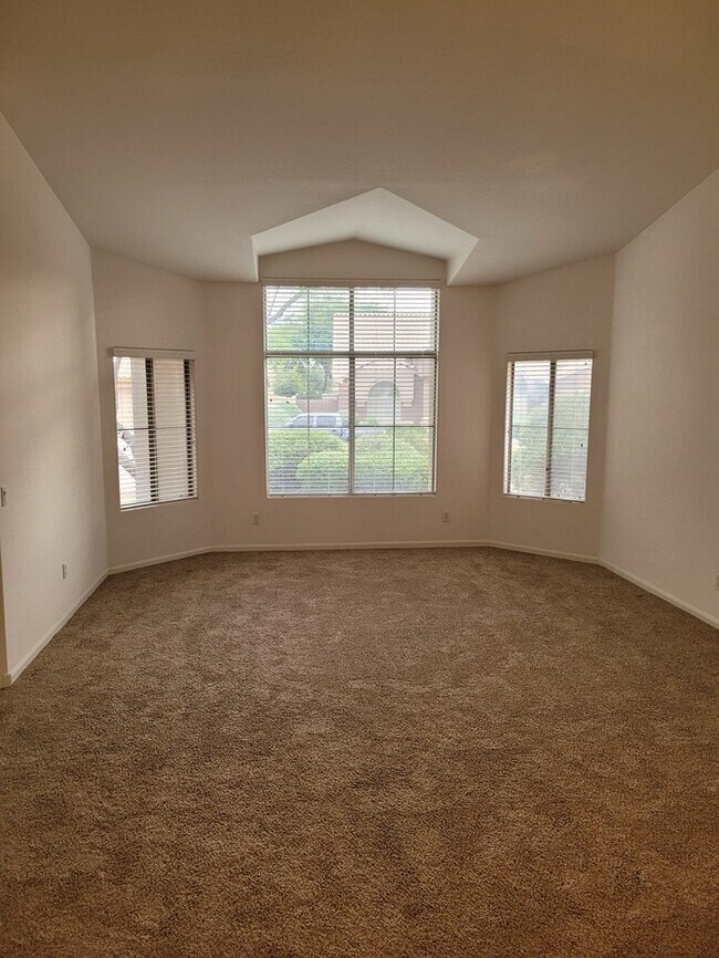 Building Photo - BEAUTIFUL 3/2 HOUSE FOR RENT IN TATUM RANC...