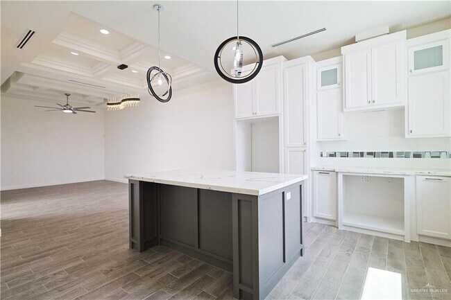 Foto del edificio - 3409 S Colt Ln