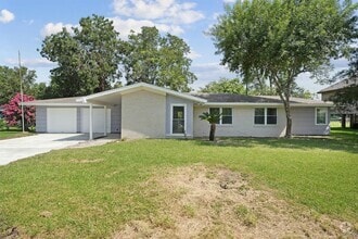 Building Photo - 606 Meadowlawn St