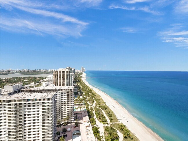 Foto del edificio - 9703 Collins Ave