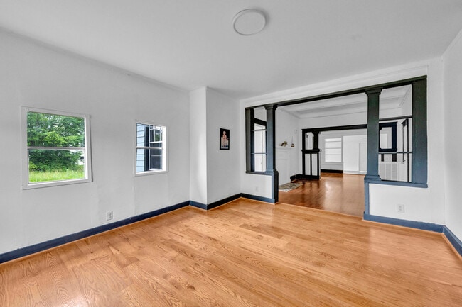 Building Photo - 1516 30th St N