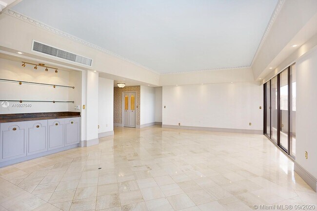 Building Photo - 600 Biltmore Way