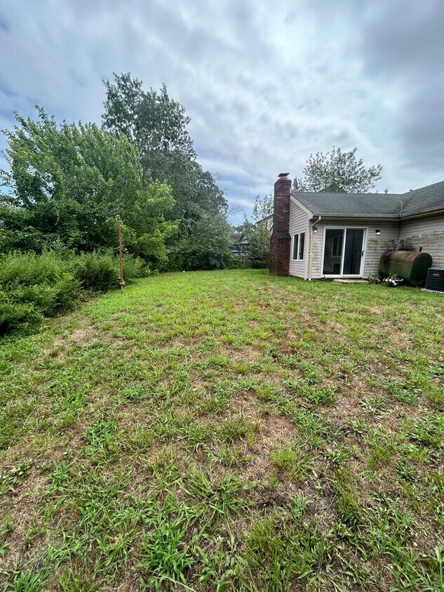 Primary Photo - 90 Village Dr