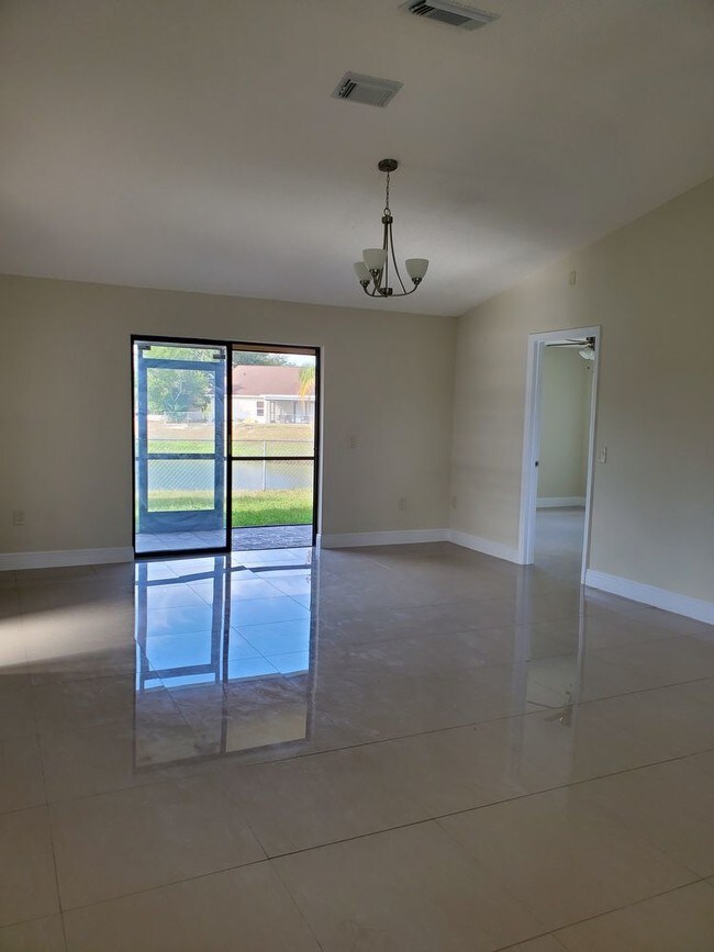 Building Photo - Gorgeous home in Jasmine Trails Port Richey
