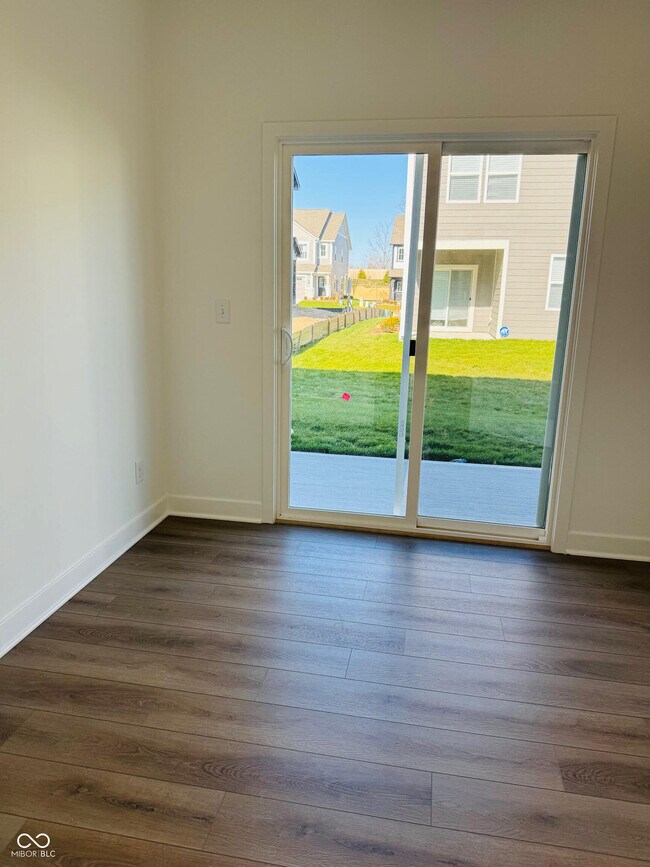 Foto del edificio - 15174 Swallow Fls Wy