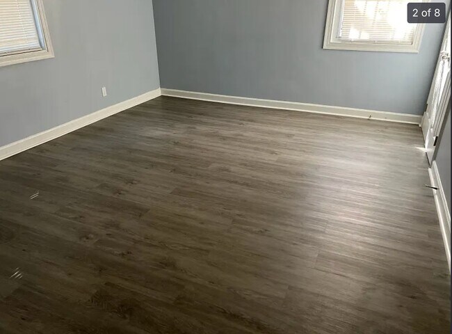 Foto del edificio - 5225 Dix St NE