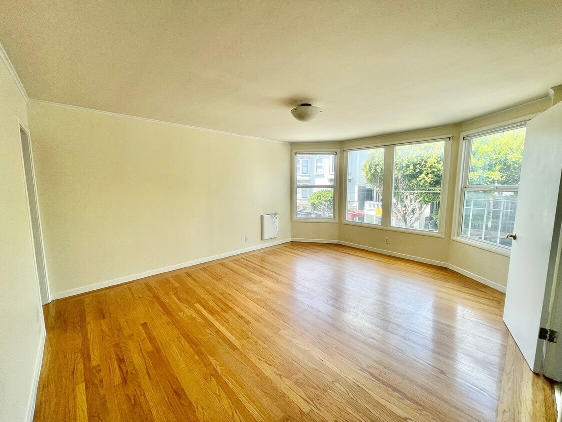 Primary Photo - Prime Cow Hollow Charming 1 Bedroom! PROGR...