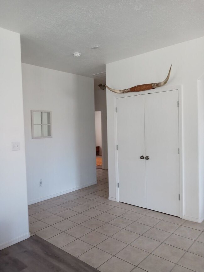 Foto del edificio - GREAT AREA!