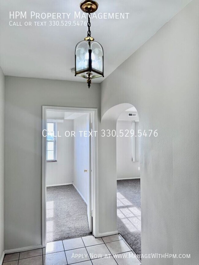 Foto del edificio - 3310 Warrensville Center Rd