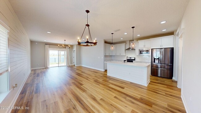 Building Photo - 257 Windermere Way