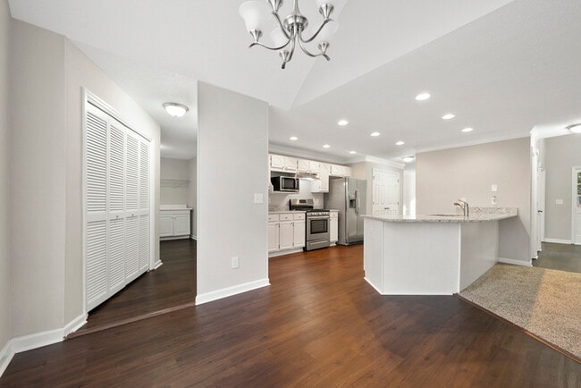 Building Photo - RENOVATED 3 Bedroom 2 bath house in Acworth