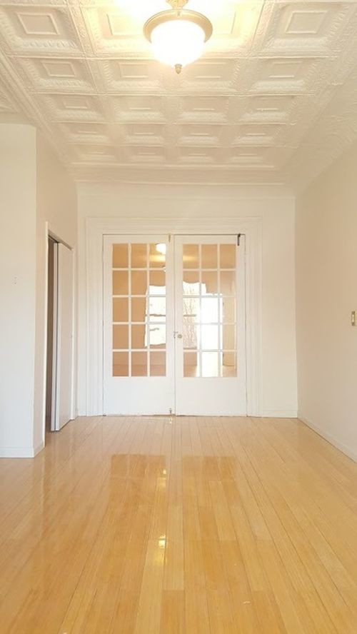 Foto del edificio - 696 Grand St