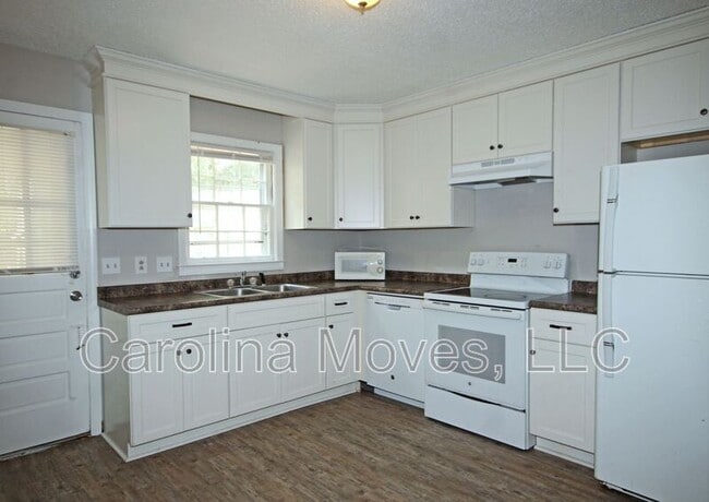 Building Photo - 83 Pine Creek Ct Ext