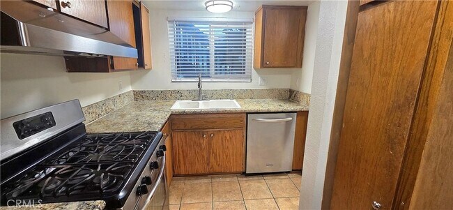 Foto del edificio - 17847 Beneda Ln