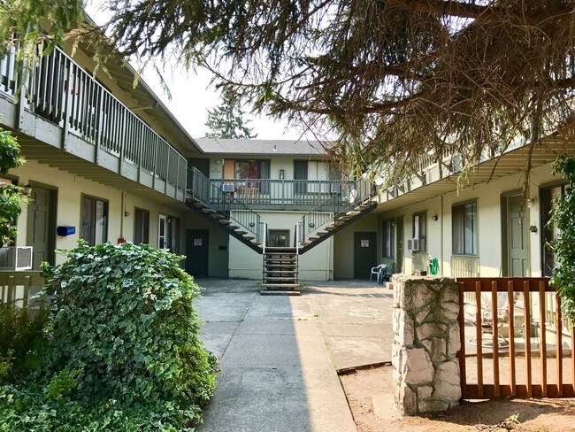 Foto del edificio - 905 8th Ave