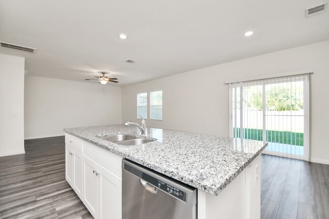 Building Photo - 7810 Carrotwood Ct